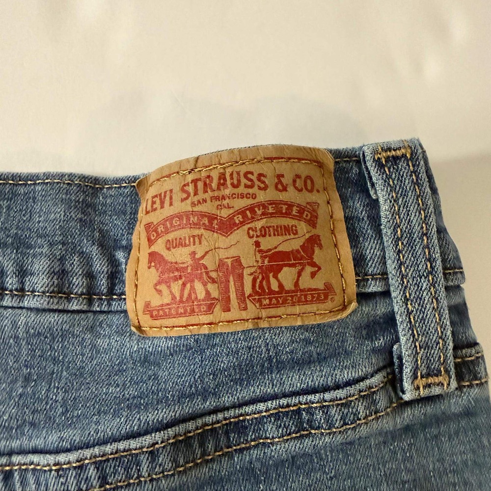 Levis Mid Length Shorts Womens 33 Blue Denim Cuffed Distressed